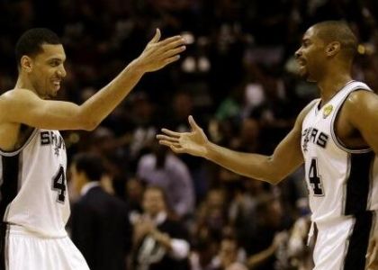 Nba, Finals: LeBron annullato, Spurs avanti 2-1